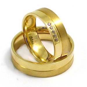 Guld vielsesringe med halvt matteret overflade og 0,05 ct brillant fra Houmann.dk