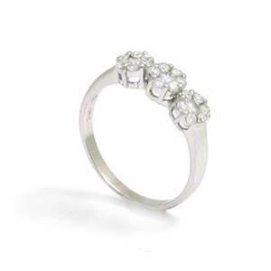 Italiensk 18 karat hvidgulds ring med ialt 0,48 carat brillanter