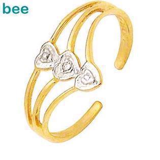 9 kt guld t�ring m/ 1 diamant i hjerter