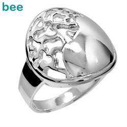 S�lv ring med halvt fantasi m�nster
