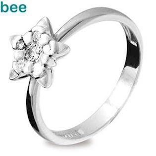 Diamond Star Pendant in 9 ct white gold