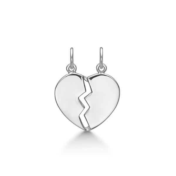 Støvring Design\'s Smukt knæk-hjerte vedhæng, med 2 øskner så hjertet kan deles med den man holder af