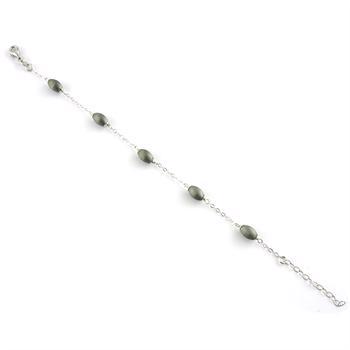 Støvring Design's Smukke sølv armbånd med 5 olivenformede vedhæng i flot grå farve