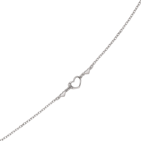 Enkelt sølv armbånd med et stort hjerter, med graveringen "LOVE", amt to små hjerter fra Støvring Design