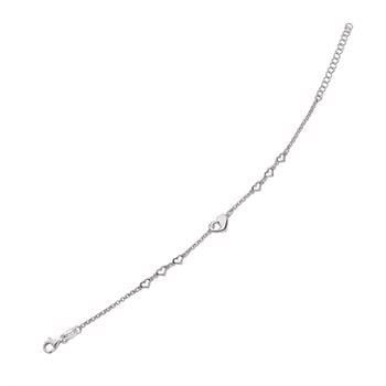 Støvring Design's Meget smukt armbånd med et stort med lille fin zirkonia og flere små hjerter på kæden. Måler 17 + 4 cm