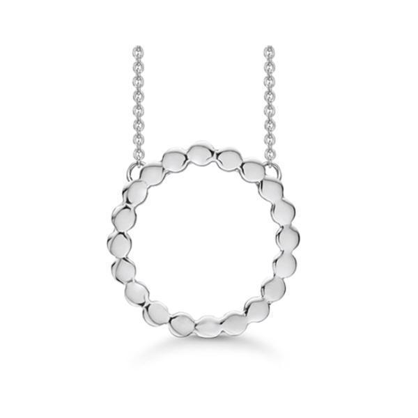 Støvring Design's Smukke sølv vedhæng, cirkel af små prikker. Leveres med 40 + 5 cm kæde