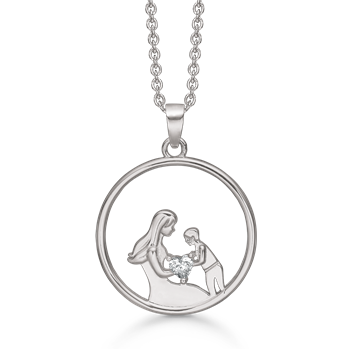 Smukt sølv vedhæng med mor & søn med zirconia i midten. Kæden 42-45 cm medfølger. fra Støvring Design