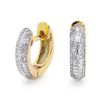 Meget smukke creol ørestikker i 9 kt guld, hver besat med 6 stk 0,01 karat diamanter fra Bee Jewellery