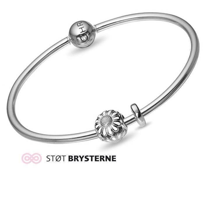 Image of STØT BRYSTERNE sølv armring med sølv marguerit charm fra Christina Collect