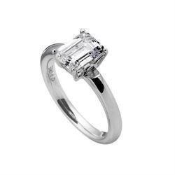 Image of Diamonfire fingerring i sterling sølv med zirkonia