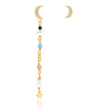Evonne, Asymetrisk par af øreringe, Forgyldte sølv øreringe med måne, samt kæde, farvede smykkesten og lille stjerne fra danske WiOGA