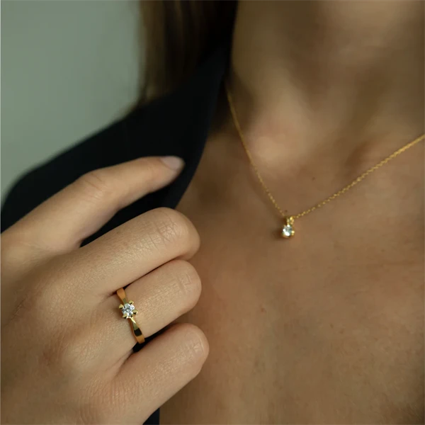 Dame ring, 8k guld m/0,25ct Labgrown , fra Aagaard