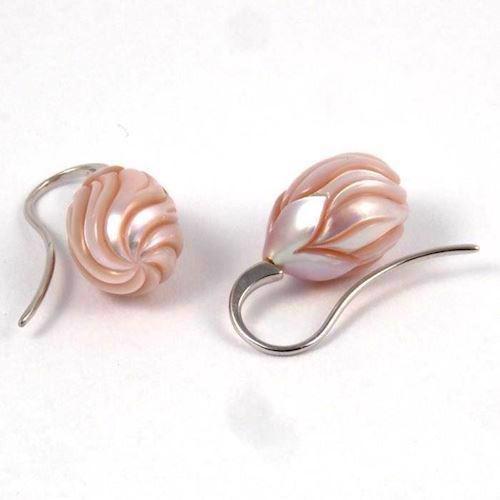 Image of 9-10 mm pink perle ørering på et par 14 karat hvidgulds bøjler