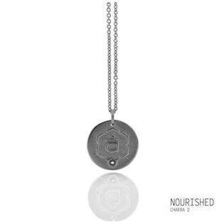 Mitos Namaste sølv vedhæng rustik, Nourished*