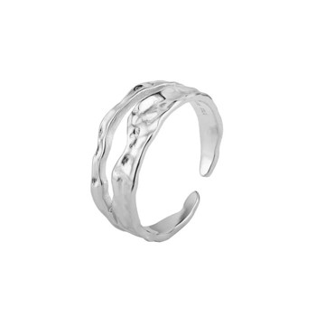 Peonia, Smuk sølv ring med rustik overflade fra danske WiOGA