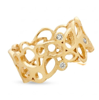 14 karat guld ring med 5 x 0,02 ct diamanter og hjerter, - og ru overflade - kun ringmål 58