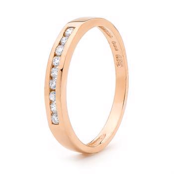 9 karat rosagulds fingerring med 0,18 carat diamanter