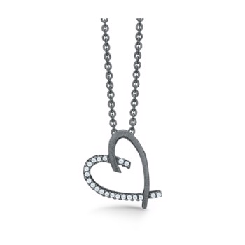 Støvring Design's smukke sort rhodinerede sølv kæde med "skævt" hjerte vedhæng med glitrende hvid zirkonia på den ene halvdel, leveres med 42 + 3 cm kæde 