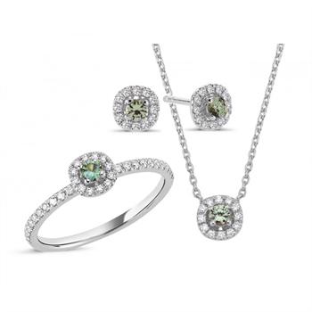 Nuran 14 kt hvidguld smykkesæt, fra Sofia serien med 4 x 0,08 ct Grøn Safir & 68 x 0,005 ct diamanter Wesselton SI
