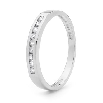 9 karat hvidgulds fingerring med 0,18 carat diamanter