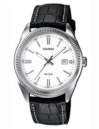 Casio Classic quartz Herreur med læderrem og dato visning