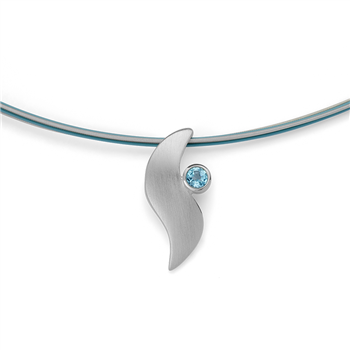 925/- vedhæng, satin mat, blå topas 0,14ct, fra Bastian Inverun