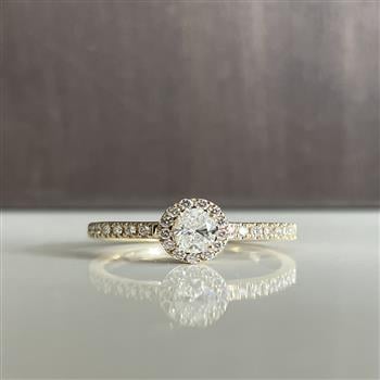 Ring 14 karat ELEGANCE oval brillant 0,30 carat + 0,22 carat WSI, fra L&G