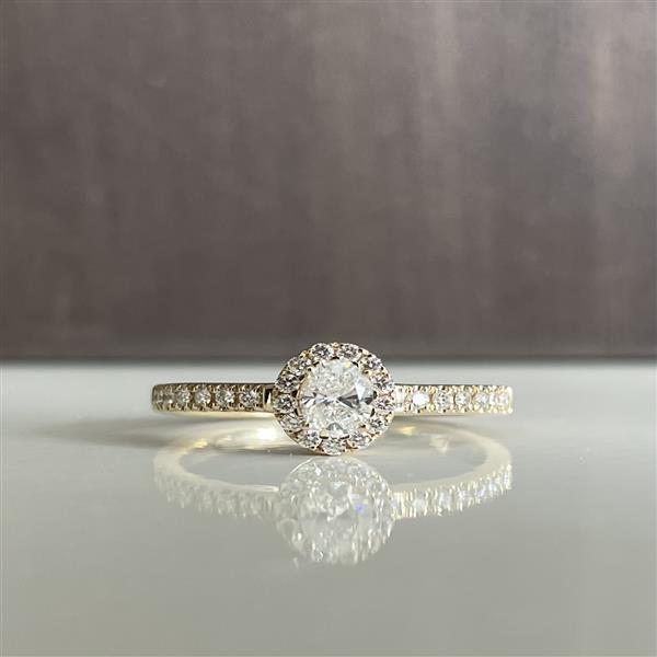 Ring 14 karat ELEGANCE oval brillant 0,30 carat + 0,22 carat WSI, fra L&G