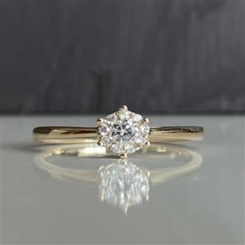 Ring 14 karat guld Stjerne 0,19 carat WSI, fra L&G