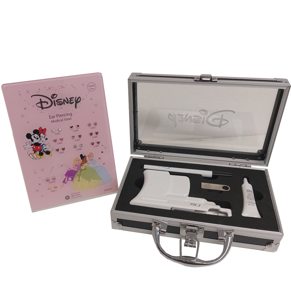 Disney display og pistol , fra Støvring Design