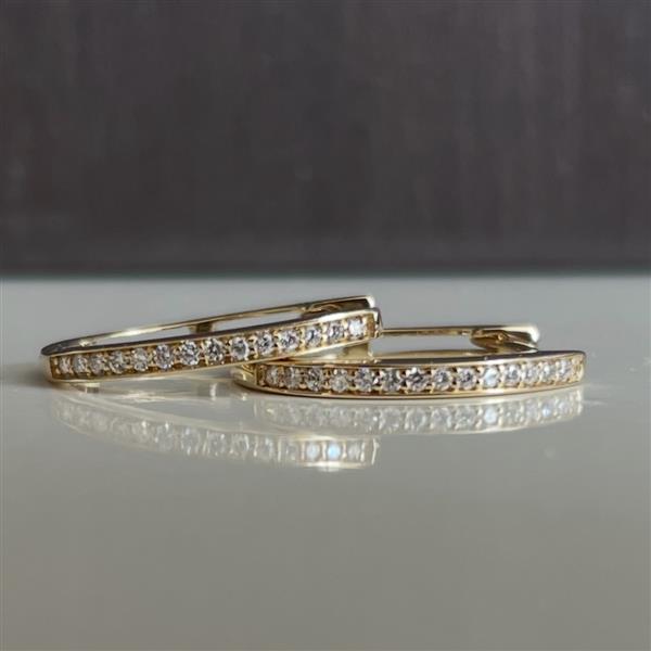 14 kt diamant creoler med ialt 0,12 ct Wesselton/SI