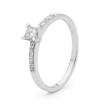 Forlovelsesring, fra Bee