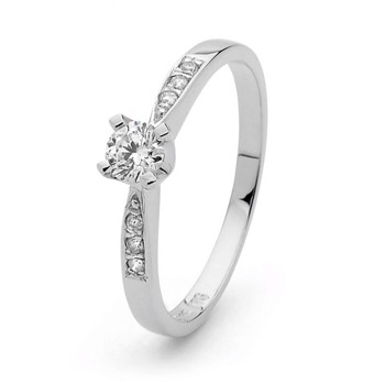 Forlovelsesring, fra Bee