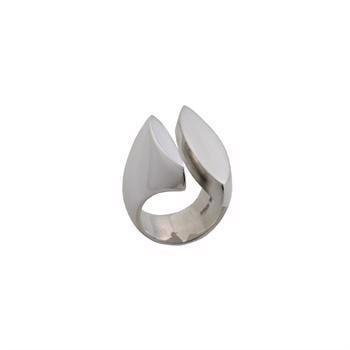 Randers Sølv's Håndlavet fingerring i massiv sølv med blank overflade - 16 mm 