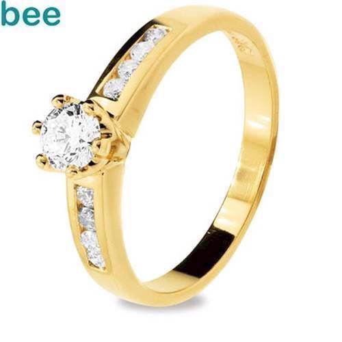 Image of Diamant guld fingerring med total en halv carat