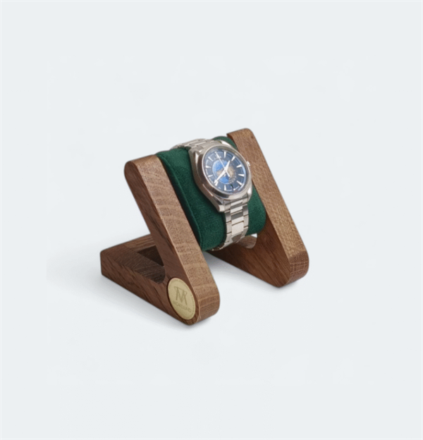 Watch stand i mørk egetræ - læg dit ur med stil! - to farver puder