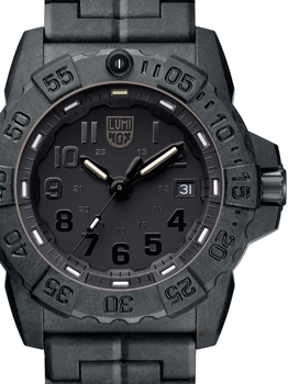 Sort urskive, Luminox logo, dato kl. 3, bezel med minutmarkeringer.