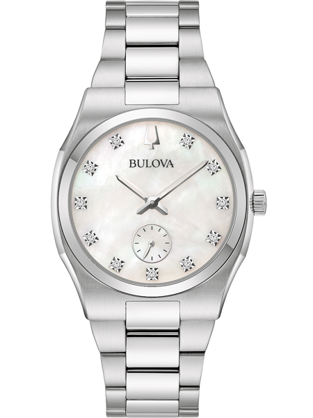 Bulova dameur med lys urskive, sten timeindeks, metalarmbånd og Bulova-logo på urskiven.