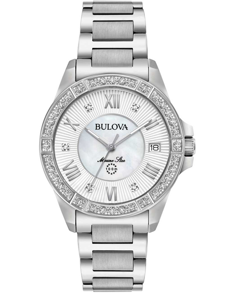 Bulova dameur med diamantbesat bezel, romertal og datovisning ved kl. 3. Sølv armbånd.