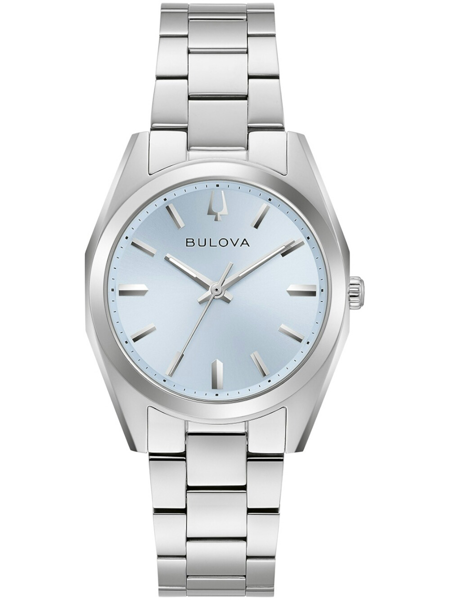 Bulova dameur med lys blå urskive, sølvmarkeringer og logo. 31mm urkasse, 3ATM vandtæthed.
