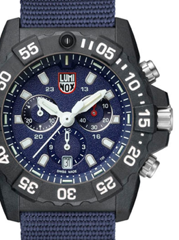 Luminox ur med blå urskive, subdials, stor drejekrans og datovisning kl. 6, blå rem.